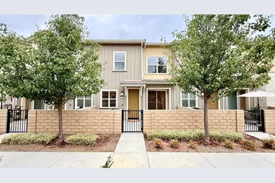 22739 Harmony, Saugus, CA 91350 - Photo 1