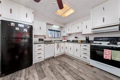 3157 E Avenue I #E9, Lancaster, CA 93535 - Photo 8