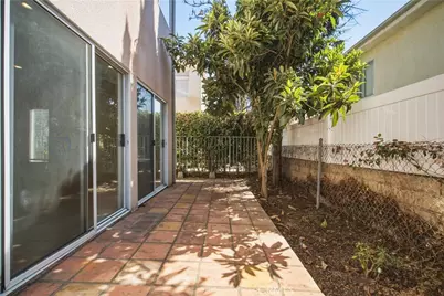 10002 Unit C Reseda Boulevard, Northridge, CA 91324 - Photo 38