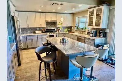 4049 Saddleback, Palmdale, CA 93552 - Photo 8
