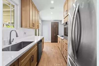 17610 Scherzinger, Canyon Country, CA 91387 - Photo 6