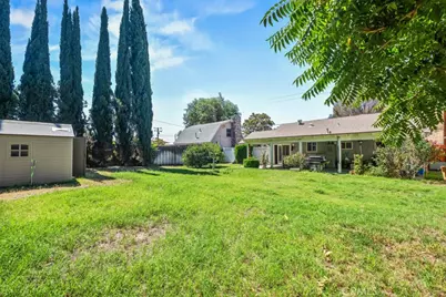 17610 Scherzinger, Canyon Country, CA 91387 - Photo 18