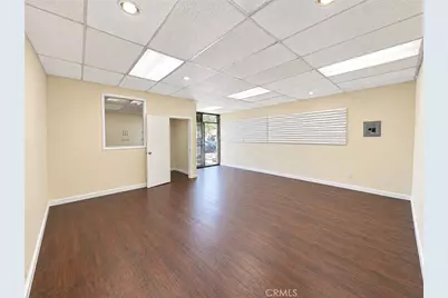 7950 Laurel Canyon Boulevard #D, North Hollywood, CA 91605 - Photo 2