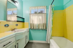8127 Wilkinson Ave, North Hollywood, CA 91605 - Photo 16