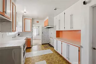 8127 Wilkinson Ave, North Hollywood, CA 91605 - Photo 10