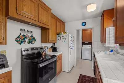 17231 Lanark, Van Nuys, CA 91406 - Photo 12