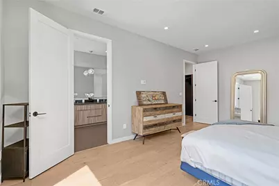 17812 Bromley Court, Encino, CA 91316 - Photo 14