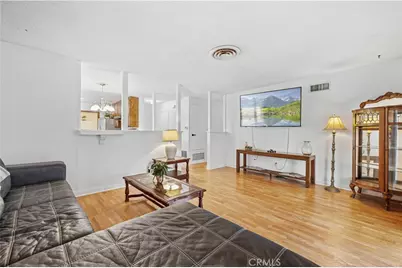 27117 Elias Avenue, Saugus, CA 91350 - Photo 4