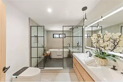22850 Margarita, Woodland Hills, CA 91364 - Photo 18