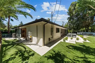 22850 Margarita, Woodland Hills, CA 91364 - Photo 30