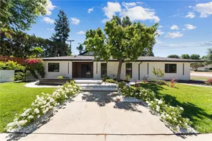 22850 Margarita, Woodland Hills, CA 91364 - Photo 2