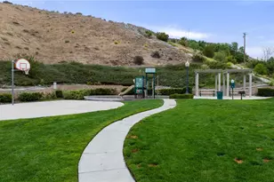 28024 Catherine, Canyon Country, CA 91351 - Photo 32