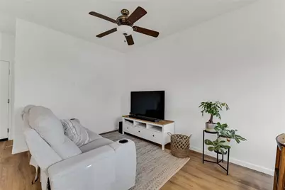 28024 Catherine, Canyon Country, CA 91351 - Photo 14