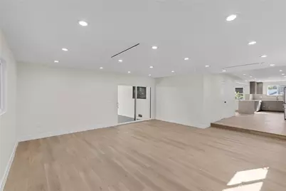 6341 Ranchito, Van Nuys, CA 91401 - Photo 12