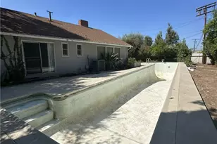 17605 Tarzana St, Encino, CA 91316 - Photo 12