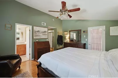 25065 Highspring Avenue, Newhall, CA 91321 - Photo 16
