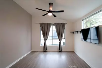 10700 W Octave, North Hollywood, CA 91601 - Photo 2