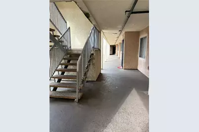 1095 N Raymond, Pasadena, CA 91103 - Photo 6