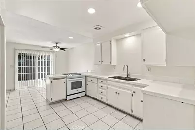 521 S Lyon #83, Santa Ana, CA 92701 - Photo 10