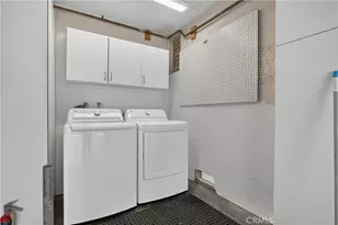 25142 Marci, Valencia, CA 91355 - Photo 32