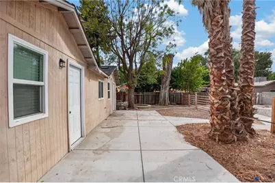 7032 Crebs Avenue, Reseda, CA 91335 - Photo 38