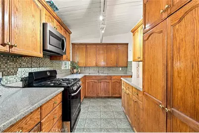 8644 Cantaloupe, Panorama City, CA 91402 - Photo 10