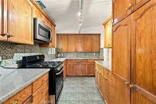 8644 Cantaloupe, Panorama City, CA 91402 - Photo 10