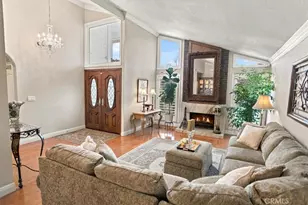 11915 Laughton Way, Porter Ranch, CA 91326 - Photo 4