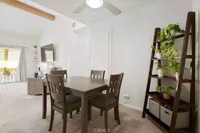 27646 Susan Beth #L, Saugus, CA 91350 - Photo 8