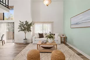 18433 Hatteras, Tarzana, CA 91356 - Photo 2