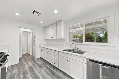 18707 Lull, Reseda, CA 91335 - Photo 10
