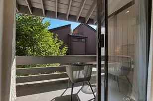 21931 Burbank Blvd, Woodland Hills, CA 91367 - Photo 30