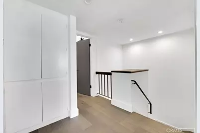 21931 Burbank Boulevard #25, Woodland Hills, CA 91367 - Photo 26