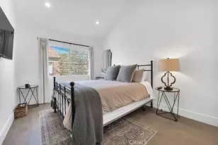 21931 Burbank Blvd, Woodland Hills, CA 91367 - Photo 24