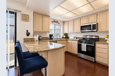 20737 Roscoe Boulevard #204, Winnetka, CA 91306 - Photo 12