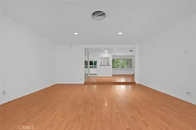 6015 Sunnyslope Ave, Van Nuys, CA 91401 - Photo 10