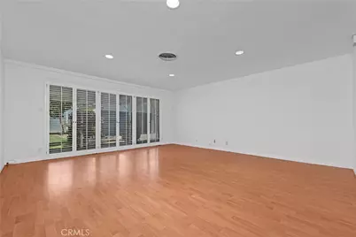6015 Sunnyslope Ave, Van Nuys, CA 91401 - Photo 8