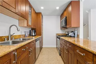18730 Hatteras, Tarzana, CA 91356 - Photo 16