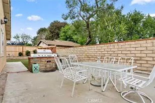 25651 Ramada, Valencia, CA 91355 - Photo 18
