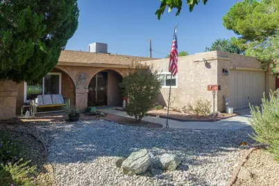 634 W Avenue J8, Lancaster, CA 93534 - Photo 2