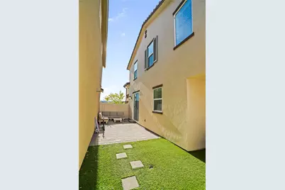 27605 Sawtooth, Canyon Country, CA 91387 - Photo 18