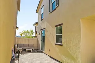 27605 Sawtooth, Canyon Country, CA 91387 - Photo 18