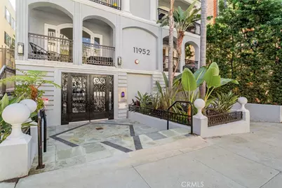 11952 Montana Ave, #203, Los Angeles, CA 90049 - Photo 2
