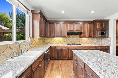 26928 Redwood Bluff, Valencia, CA 91381 - Photo 12