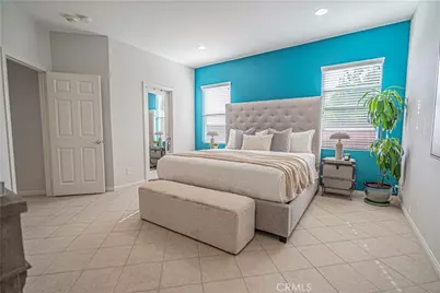 20311 Amorette Ct, Saugus, CA 91350 - Photo 18