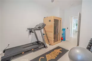20311 Amorette Ct, Saugus, CA 91350 - Photo 22