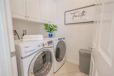 20311 Amorette Ct, Saugus, CA 91350 - Photo 14