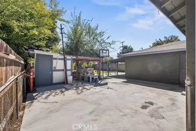 509 Larry, Bakersfield, CA 93307 - Photo 24