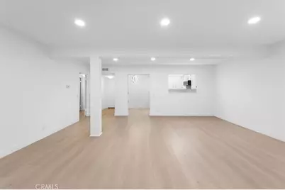 4700 Natick Avenue #204, Sherman Oaks, CA 91403 - Photo 6