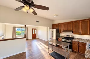 31605 Cherry, Castaic, CA 91384 - Photo 4